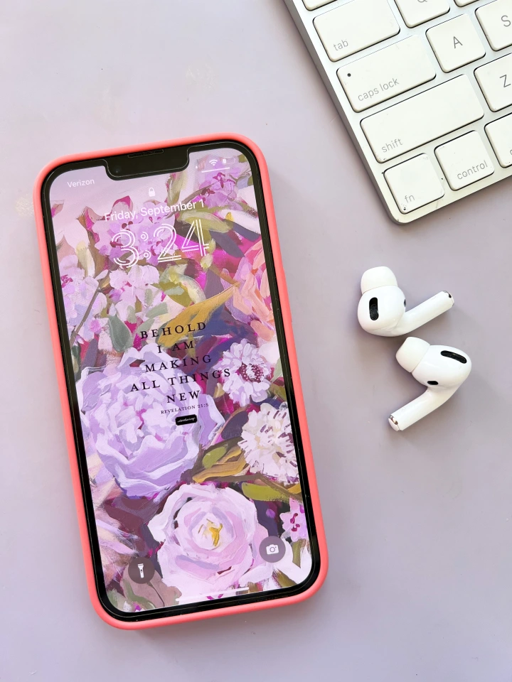 New Floral Collection Coming Soon + All Things New Lock Screen